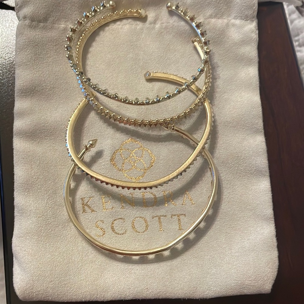 Kendra Scott bangle set
